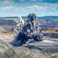 Работники организаций угольной промышленности, руководящие горными и взрывными работами, будут проходить допобучение чаще